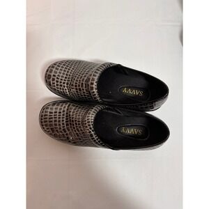 Savvy Brandy Women Grey Black Croc Embossed Nursing Clogs Slip Resistant 9M